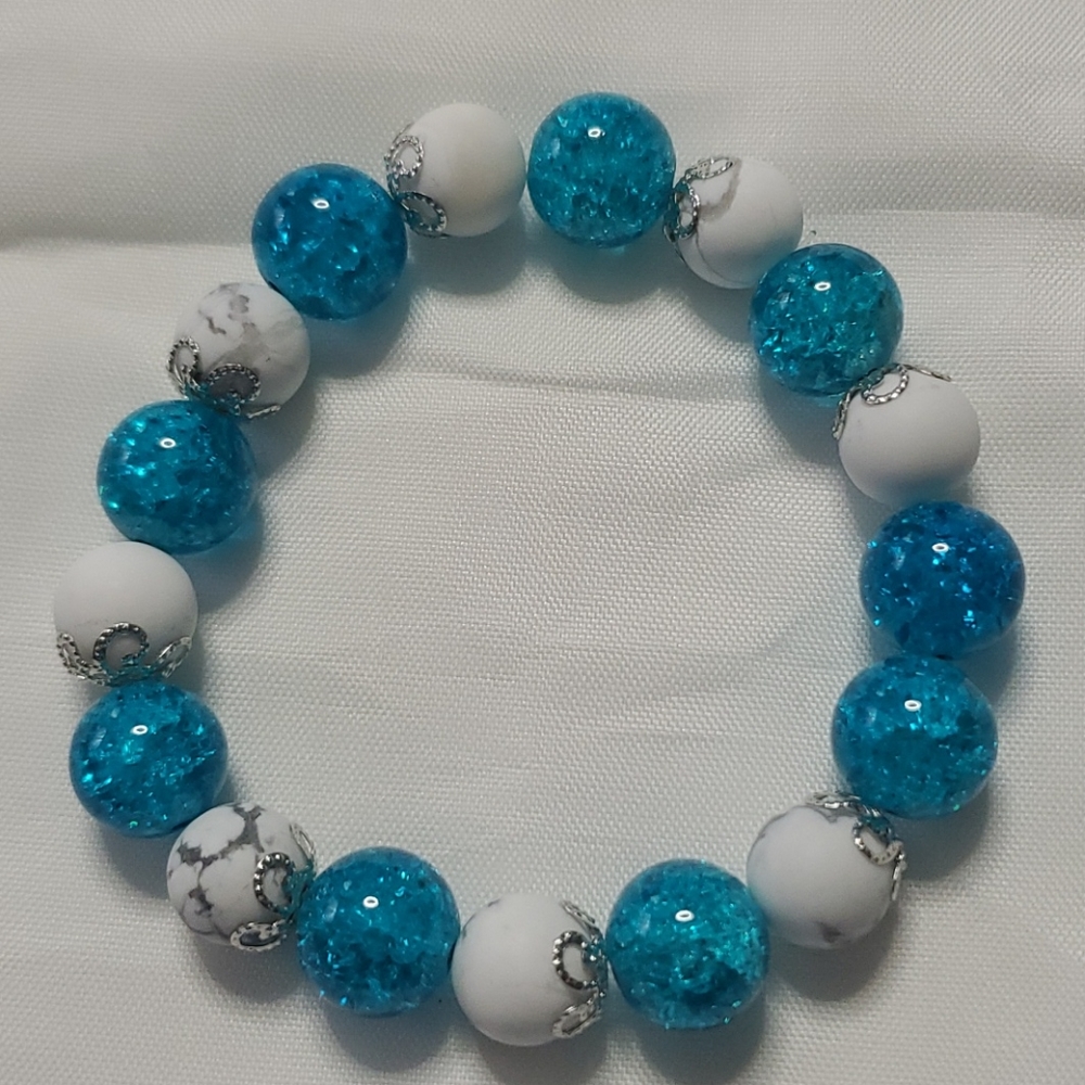 Bracelets - Picture 2 of 8